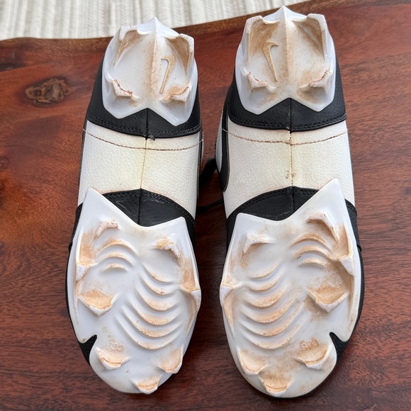 Nike Jordan 1 Vapor Edge Black and White Cleats - Picture 5 of 5